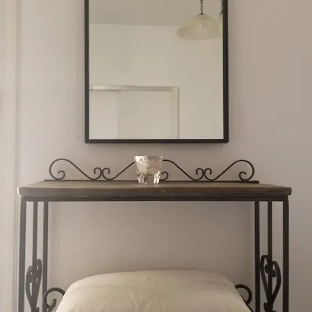 Inn Ammosis Naxos City